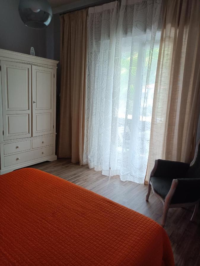 Deco & Retro Apartment Специя Экстерьер фото