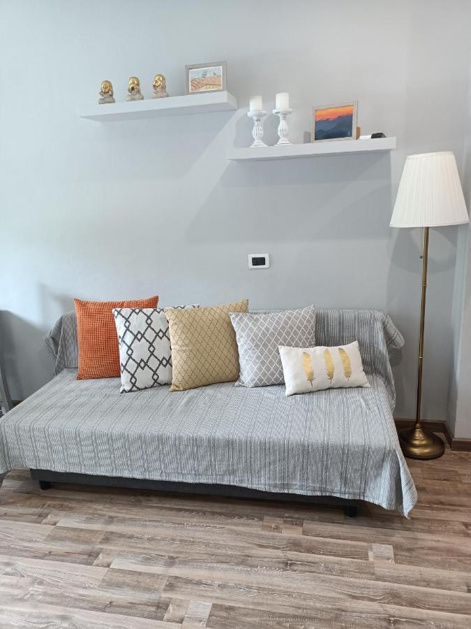 Deco & Retro Apartment Специя Экстерьер фото